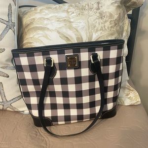 EUC Dooney Bourke Buffalo plaid shoulder bag